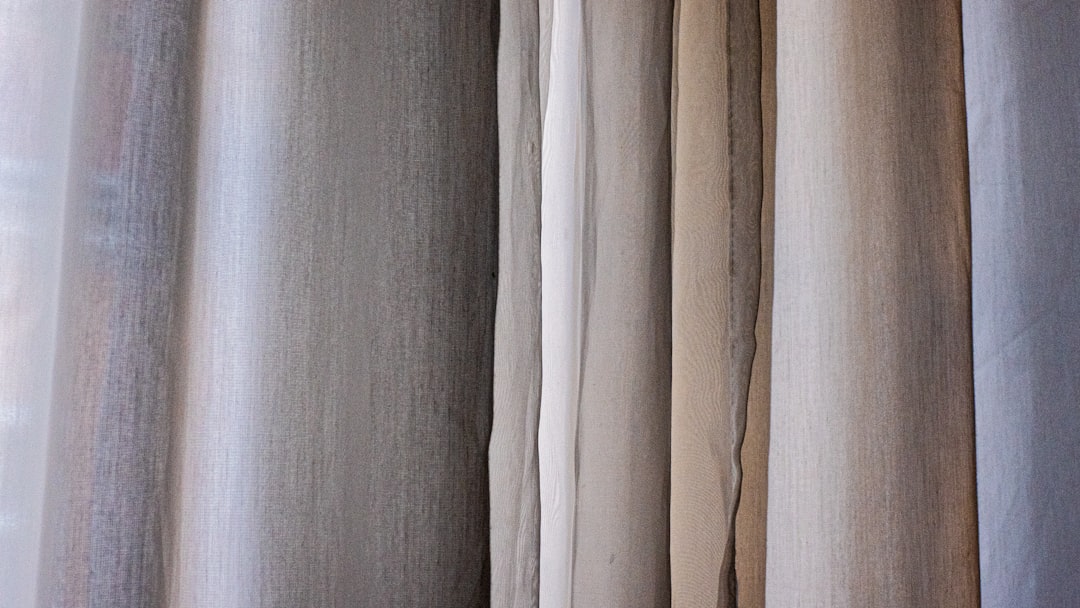 ... behind the curtain you can see ....