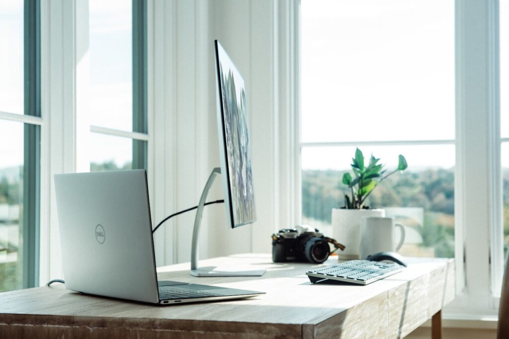 De Kunst van Productiviteit: Een Efficiënt Kantoor aan Huis Inrichten